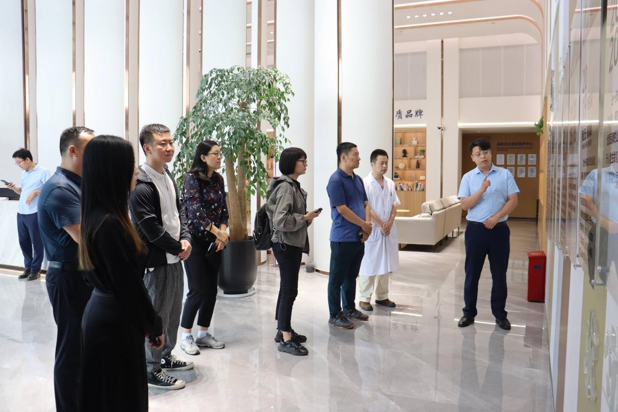 &ldquo;推进城市健康发展&rdquo;　中国市长协会健康城市发展专业委员会赴郑州调研&ldquo;展翼新动&rdquo;公益项目